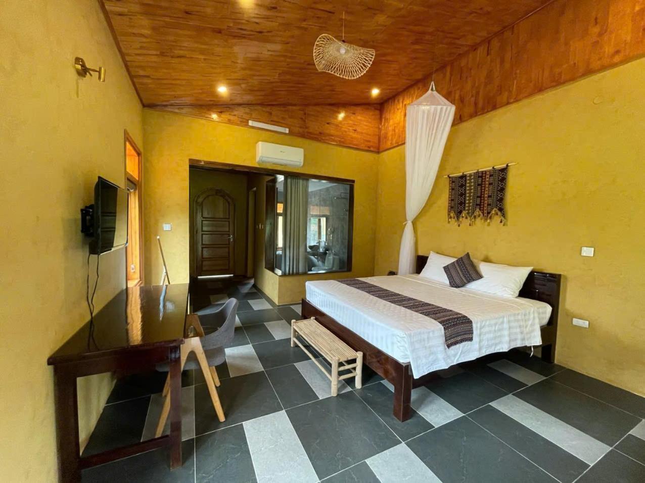 Sky Bay Lodge Ha Giang Exterior foto