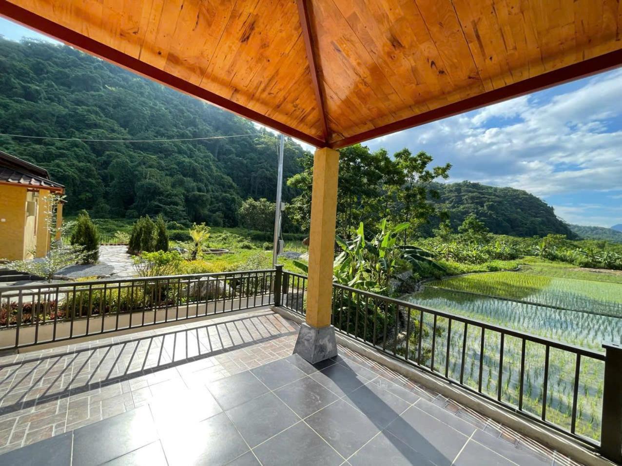 Sky Bay Lodge Ha Giang Exterior foto