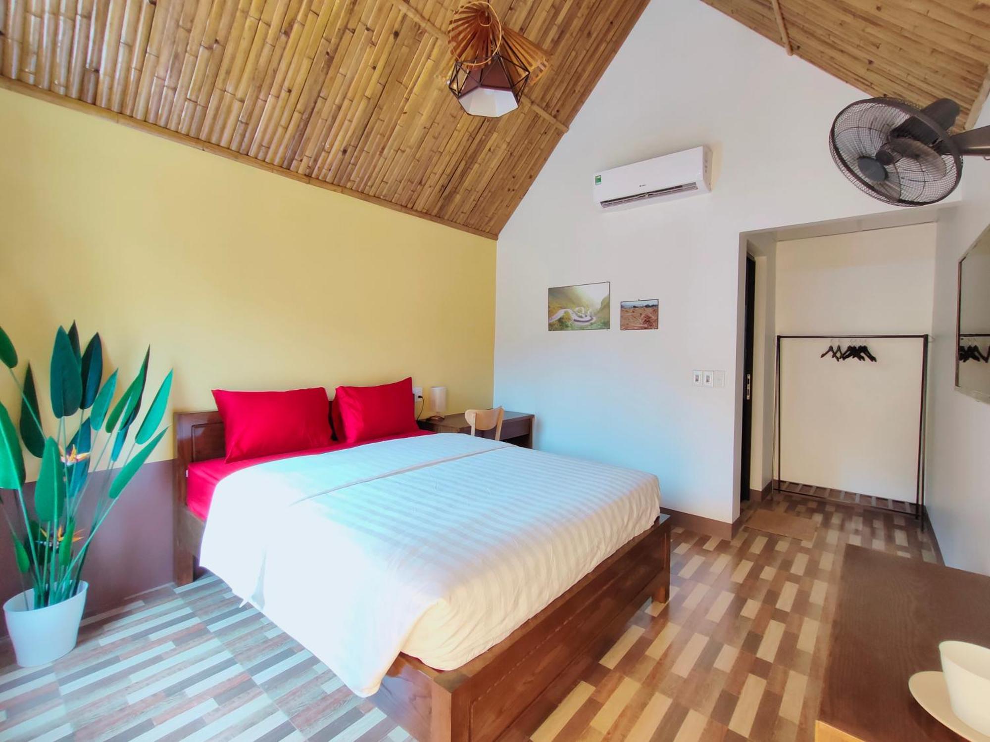 Sky Bay Lodge Ha Giang Exterior foto